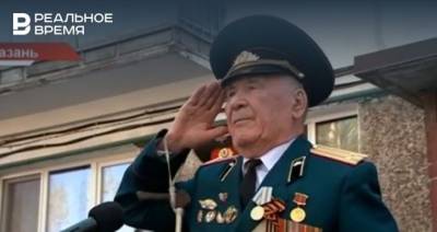 В Казани под окнами ветеранов провели Парад Победы — видео