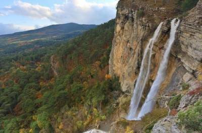 «Убили туризм, убьем и природу!»: Аксенов готовит переброску водопадов в водохранилища