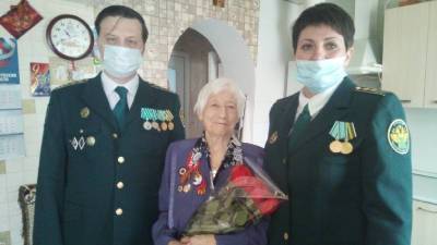 Смоленские таможенники поздравили героев Великой Отечественной войны