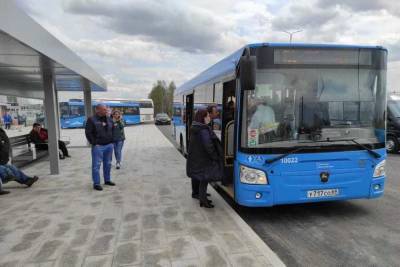К Ржевскому мемориалу гостей повезут два автобуса