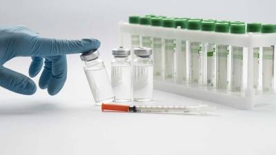 Чернов назвал преимущества российского «КовиВака» перед зарубежными вакцинами против коронавируса