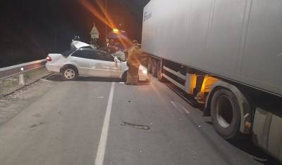 Пьяный водитель на трассе Тюмень — Омск врезался в стоящую на светофоре фуру