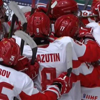 Сборная России по хоккею уступила Канаде и завоевала серебро ЮЧМ-2021
