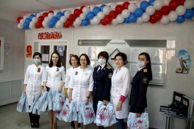 Сотрудники рязанского СК поздравили пациентов и коллектив госпиталя для ветеранов войн с Днем Победы