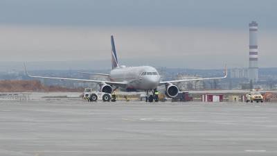 Летевший в Москву самолет совершил вынужденную посадку в Оренбурге