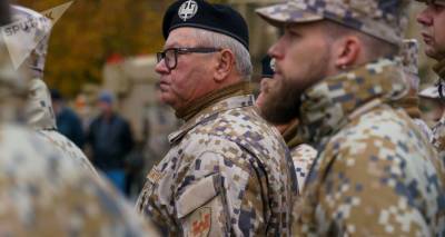 Латвию некому защищать: в Земессардзе разрешили набирать пожилых
