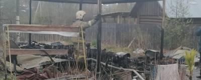 На дачном участке под Вологдой в пожаре погибли три человека