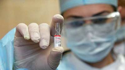 В России у пенсионерки появились черные пятна после вакцинации «Спутником»
