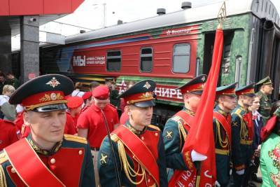 Более 5000 нижегородцев посетили агитпоезд «Мы — армия страны. Мы армия народа»