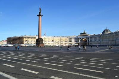 Перед парадом Победы Дворцовую площадь вымоют семь раз