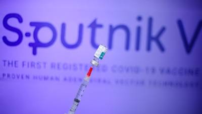 Венгерская лаборатория подтвердила надежность российской вакцины от COVID-19 "Спутник V"