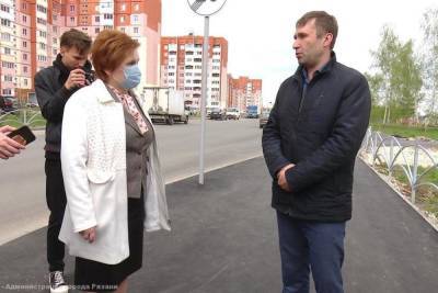 Сорокина проконтролировала ход ремонта дорог на улицах Шереметьевская и Песоченская