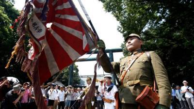 Во Владивостоке к 9 мая вывесили флаги, похожие на знамёна ВМС Японии