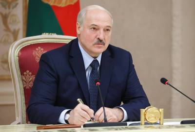 Лукашенко пообещал показать "ягодку" в деле о госперевороте