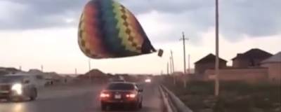 В Шымкенте воздушный шар приземлился на провода