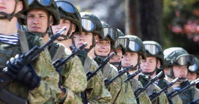 Перекрытия, техника и военные: генеральная репетиция парада Победы в Калининграде (фоторепортаж)