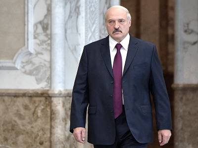 Лукашенко объявил о создании белорусской "живой" вакцины от COVID-19 "в пробирке"