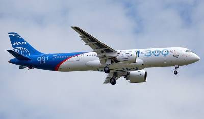 Пассажирский самолет совершил вынужденную посадку в Оренбурге