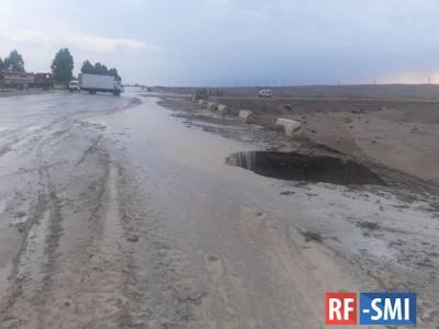 Наводнение произошло на востоке Узбекистана