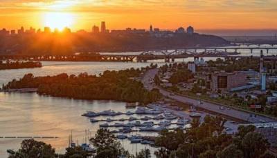 В Киеве на Днепровской набережной создадут парк