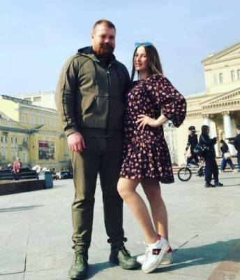 Беременная жена Дацика прервала его бой с экс-футболистом Гаджи Наврузовым