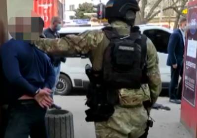 В Одессе банда "крышевателей" устроила налеты на людей, видео: "требовали платить дань"