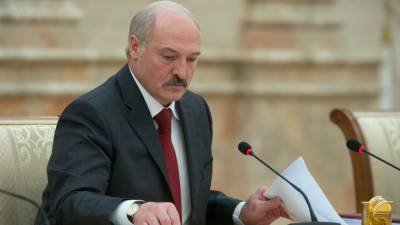 Лукашенко заявил о создании принципиально новой "живой вакцины" против COVID-19