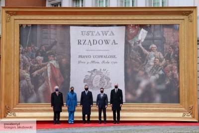 Интернет-пользователи заметили странность в варшавской фотографии Зеленского