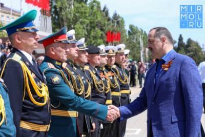 Сергей Меликов посетил генеральную репетицию Парада Победы в Каспийске