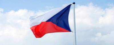 Вице-премьер Чехии уволил чиновника, сообщившего о планах купить «Спутник V»