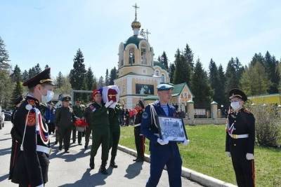 Торжественная церемония захоронения останков героя ВОВ состоялась в Ижевске