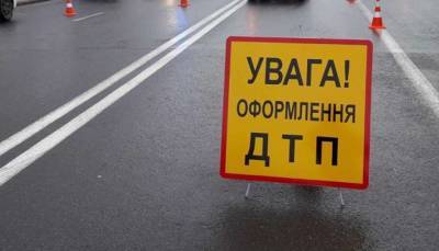 Под Киевом водитель устроил тройное ДТП и провез полицейского на капоте