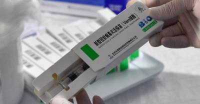 Опять не "Спутник V": ВОЗ рекомендовала китайскую вакцину Sinopharm для экстренного применения