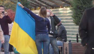Украинские националисты устроили "охоту на ведьм" из-за слов студентки о Крыме