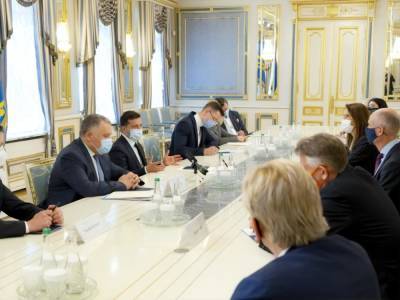 Зеленский встретился с главами МИД стран Бенилюкса. Перед этим министры посетили Донбасс