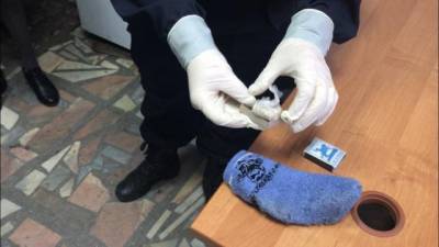 В Кемерове полиция задержала женщину с героином в носке