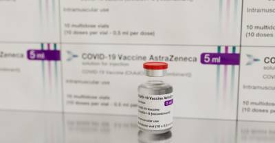 Во Франции женщина умерла из-за тромбов в мозге после прививки от коронавируса