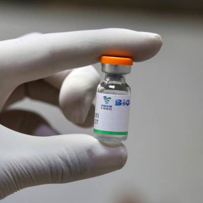ВОЗ одобрила вакцину от COVID-19 китайской Sinopharm для экстренного применения