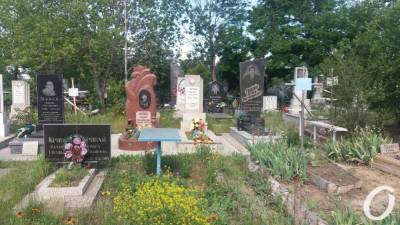 Поминальный день: 9 мая в Одессе ограничат проезд возле кладбищ (схемы)
