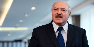 Лукашенко поздравил украинцев с 9 мая