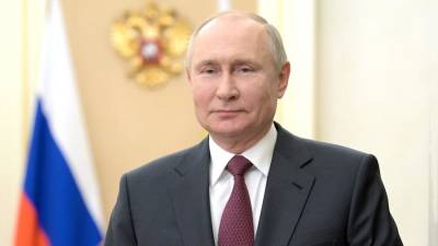 Путин поздравил лидеров стран СНГ и народы Грузии и Украины с Днем Победы