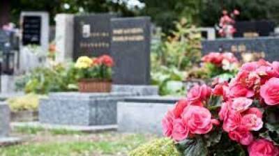 На поминальные дни в Киеве запустят маршруты на кладбища: как добраться