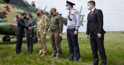Зеленский, послы стран G7 и ЕС прибыли в Луганскую область