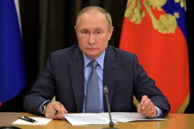 Владимир Путин поздравил страны СНГ с 76-летием Победы