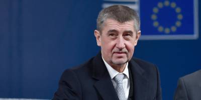 Чехия упрашивает страны ЕС выслать "хотя бы по одному" российскому дипломату из-за Врбетицы