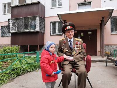 Для столетнего ветерана из Липецка устроили Парад Победы