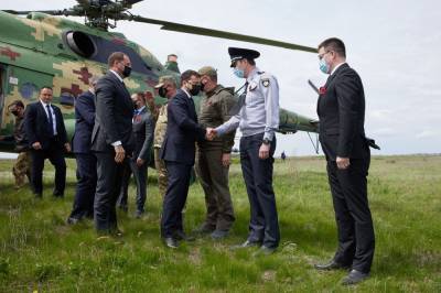 Зеленский с дипломатами G7 и ЕС приехал на Луганщину: фото