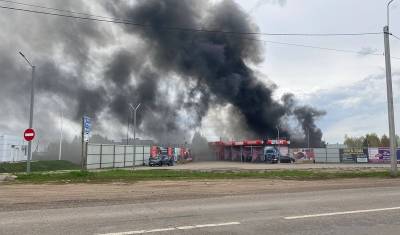 В Башкирии произошел крупный пожар на мебельной фабрике