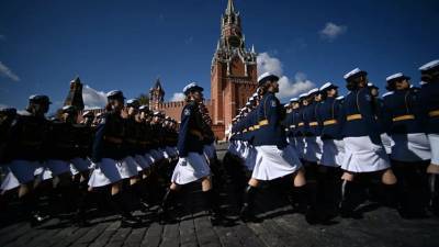Исполняющая обязанности зампосла Британии посетит парад 9 мая в Москве