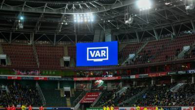 Арбитр отменил гол «Локомотива» в матче с «Динамо» после использования VAR